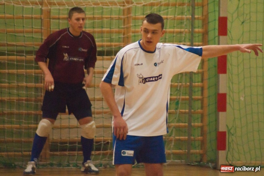 Zdjęcie w galerii na portalu naszraciborz.pl: Grad goli w meczu Galaktikos wiadomości z regionu