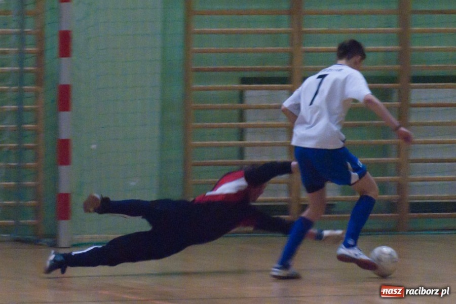 Zdjęcie w galerii na portalu naszraciborz.pl: Grad goli w meczu Galaktikos wiadomości z regionu