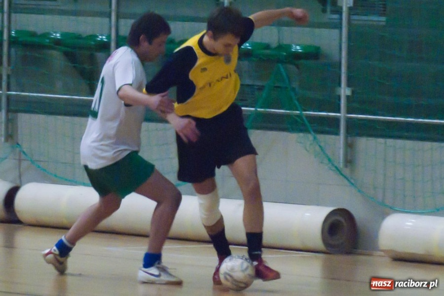 Zdjęcie w galerii na portalu naszraciborz.pl: Grad goli w meczu Galaktikos wiadomości z regionu