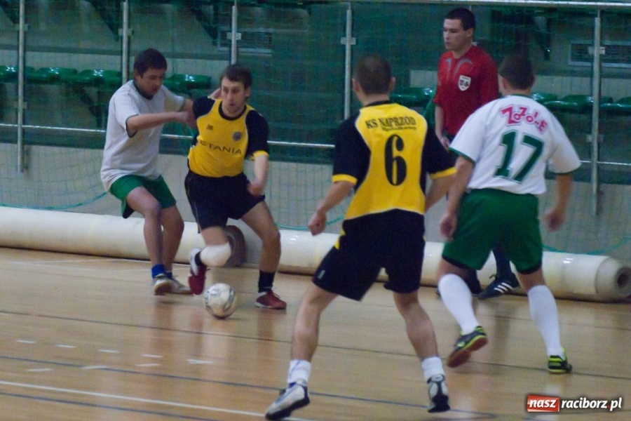 Zdjęcie w galerii na portalu naszraciborz.pl: Grad goli w meczu Galaktikos wiadomości z regionu