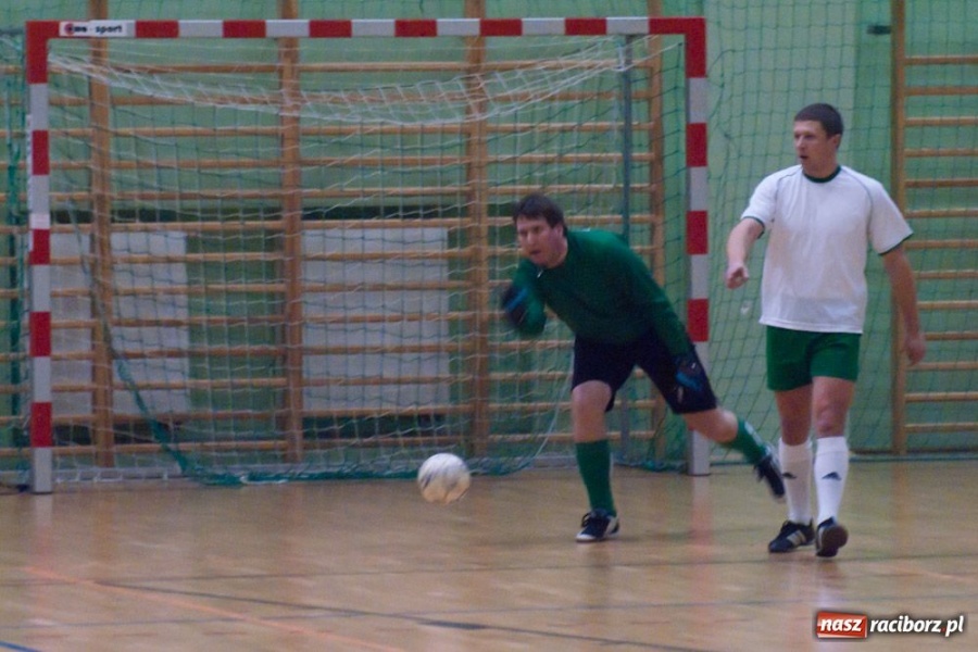 Zdjęcie w galerii na portalu naszraciborz.pl: Grad goli w meczu Galaktikos wiadomości z regionu