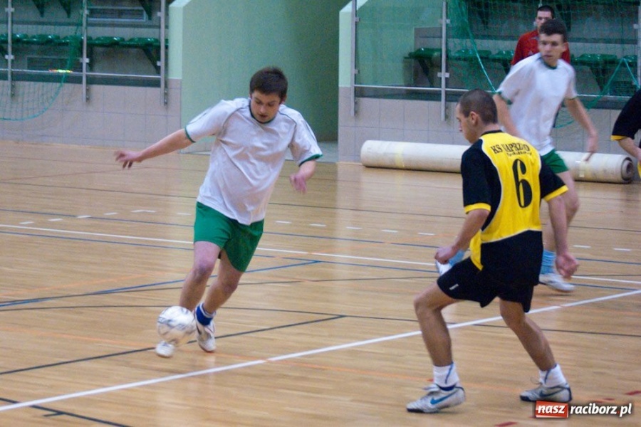 Zdjęcie w galerii na portalu naszraciborz.pl: Grad goli w meczu Galaktikos wiadomości z regionu