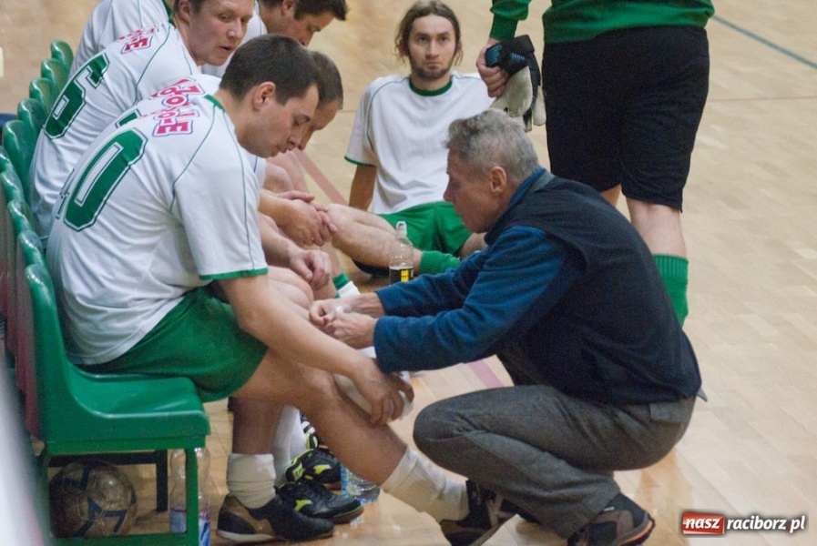 Zdjęcie w galerii na portalu naszraciborz.pl: Grad goli w meczu Galaktikos wiadomości z regionu