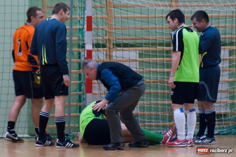 Zdjęcie w galerii na portalu naszraciborz.pl: Grad goli w meczu Galaktikos wiadomości z regionu