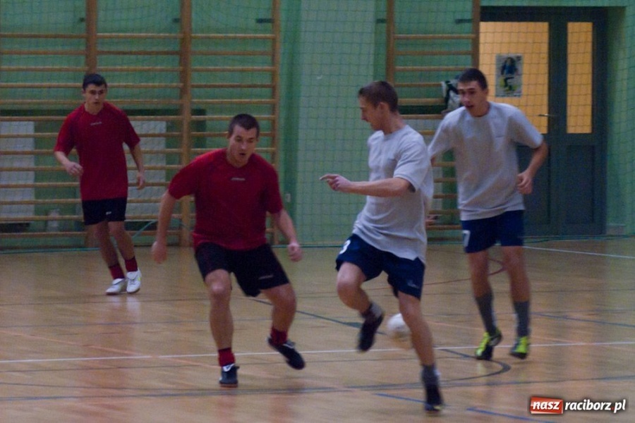 Zdjęcie w galerii na portalu naszraciborz.pl: Grad goli w meczu Galaktikos wiadomości z regionu