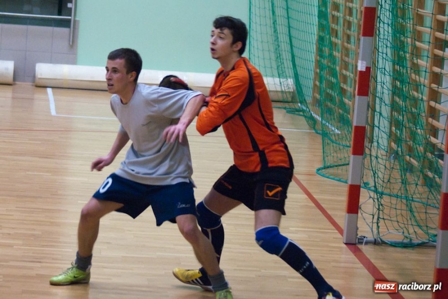 Zdjęcie w galerii na portalu naszraciborz.pl: Grad goli w meczu Galaktikos wiadomości z regionu