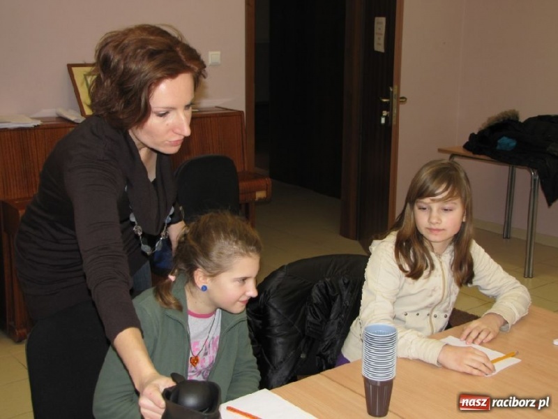 Zdjęcie w galerii na portalu naszraciborz.pl: Dzieci poznają dziennikarstwo od kuchni wiadomości z regionu