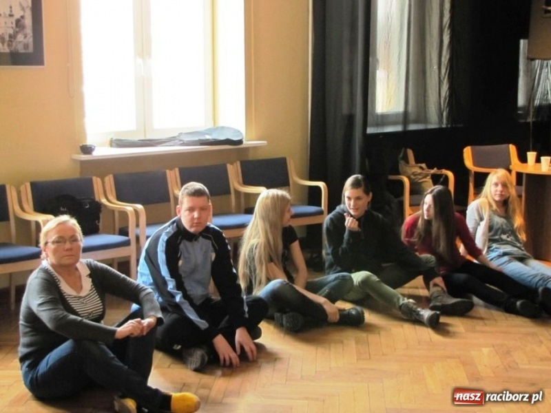 Zdjęcie w galerii na portalu naszraciborz.pl: W Strzesze powstają piosenki wiadomości z regionu