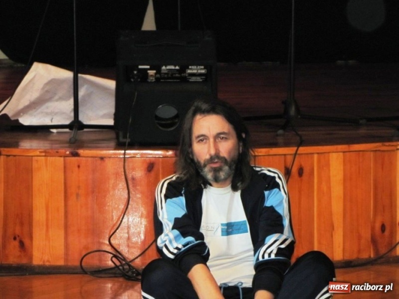 Zdjęcie w galerii na portalu naszraciborz.pl: W Strzesze powstają piosenki wiadomości z regionu