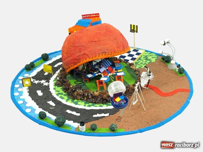 Zdjęcie w galerii na portalu naszraciborz.pl: SMS w konkursie Klasa ze snów wiadomości z regionu