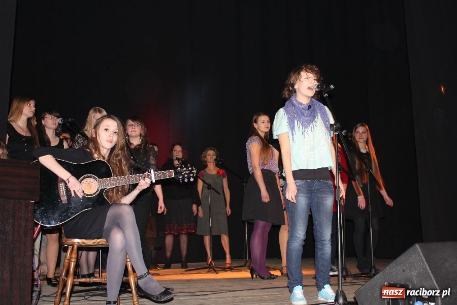 Zdjęcie w galerii na portalu naszraciborz.pl: Koncert finałowy warsztatów wokalnych wiadomości z regionu