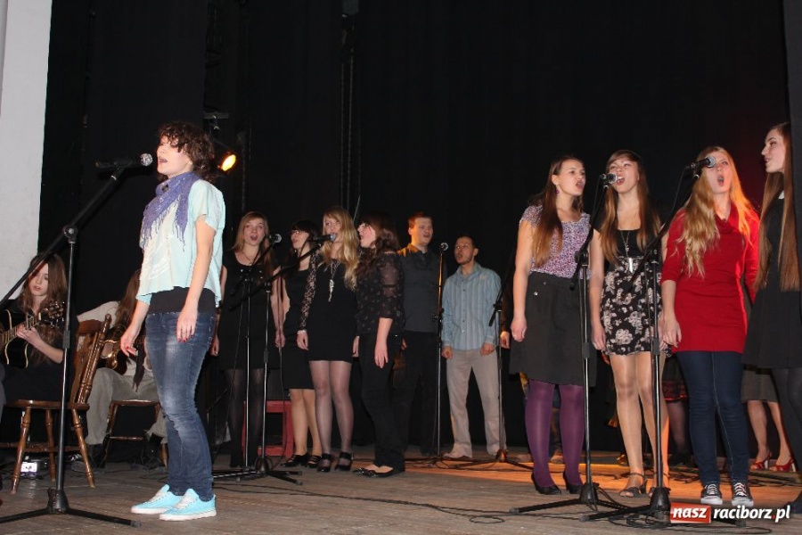 Zdjęcie w galerii na portalu naszraciborz.pl: Koncert finałowy warsztatów wokalnych wiadomości z regionu