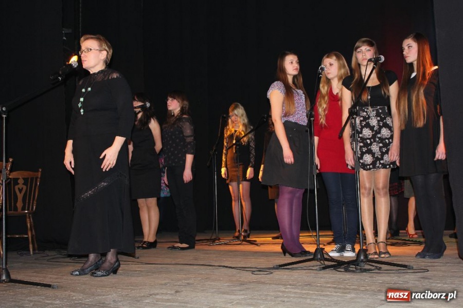 Zdjęcie w galerii na portalu naszraciborz.pl: Koncert finałowy warsztatów wokalnych wiadomości z regionu