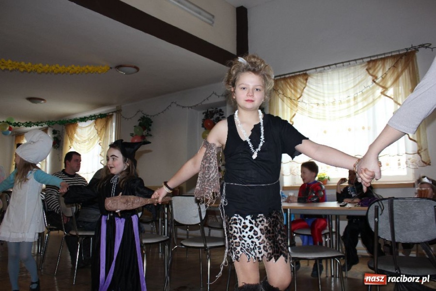 Zdjęcie w galerii na portalu naszraciborz.pl: Karnawałowe szaleństwo w Krzanowicach wiadomości z regionu