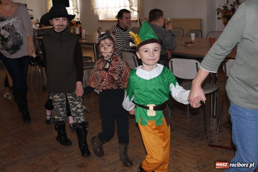 Zdjęcie w galerii na portalu naszraciborz.pl: Karnawałowe szaleństwo w Krzanowicach wiadomości z regionu