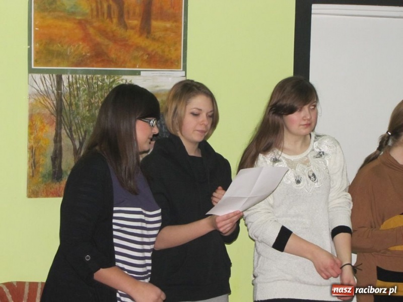 Zdjęcie w galerii na portalu naszraciborz.pl: Trener ekipy Haliny Młynkowej w MDK wiadomości z regionu