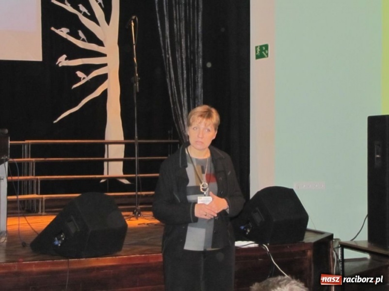 Zdjęcie w galerii na portalu naszraciborz.pl: Wielki finał wokalny w MDK wiadomości z regionu