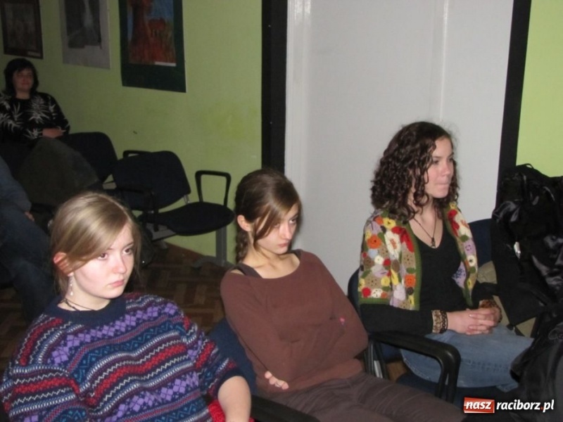 Zdjęcie w galerii na portalu naszraciborz.pl: Wielki finał wokalny w MDK wiadomości z regionu