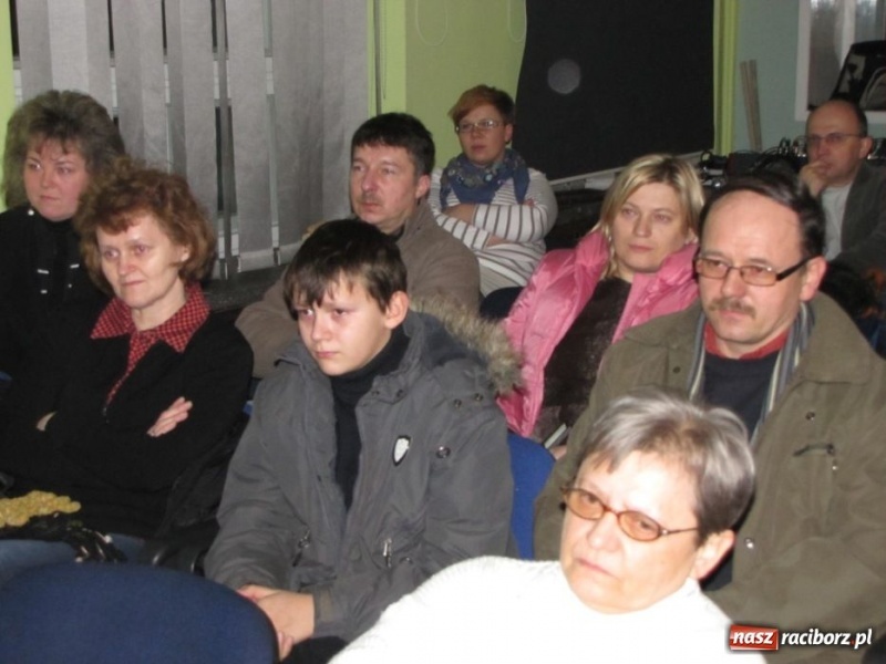 Zdjęcie w galerii na portalu naszraciborz.pl: Wielki finał wokalny w MDK wiadomości z regionu