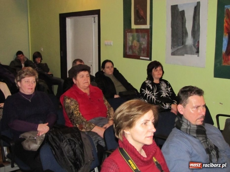 Zdjęcie w galerii na portalu naszraciborz.pl: Wielki finał wokalny w MDK wiadomości z regionu