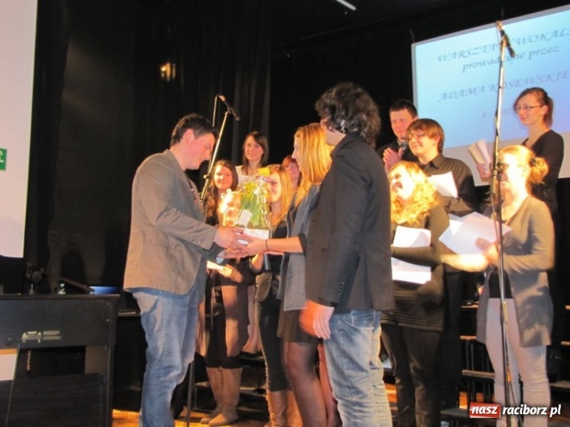 Zdjęcie w galerii na portalu naszraciborz.pl: Wielki finał wokalny w MDK wiadomości z regionu