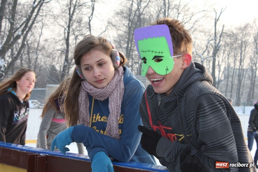 Zdjęcie w galerii na portalu naszraciborz.pl: Karnawał na lodzie wiadomości z regionu