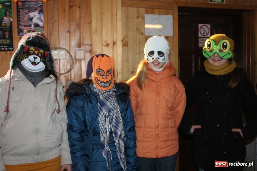 Zdjęcie w galerii na portalu naszraciborz.pl: Karnawał na lodzie wiadomości z regionu