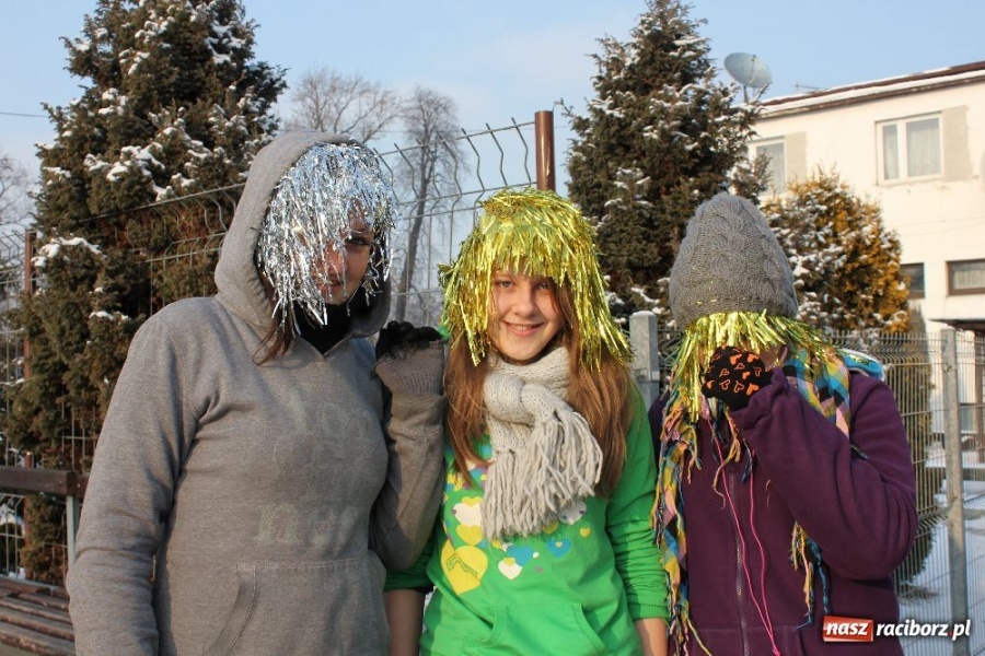 Zdjęcie w galerii na portalu naszraciborz.pl: Karnawał na lodzie wiadomości z regionu