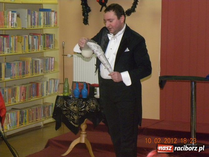 Zdjęcie w galerii na portalu naszraciborz.pl: Niech żyje bal z dreszczykiem wiadomości z regionu