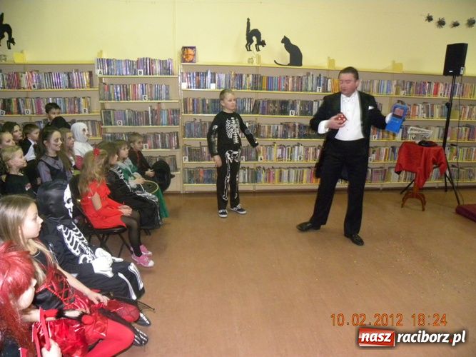 Zdjęcie w galerii na portalu naszraciborz.pl: Niech żyje bal z dreszczykiem wiadomości z regionu