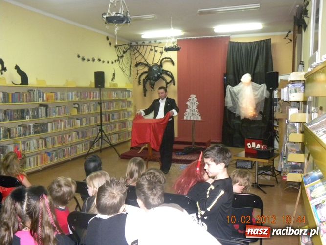 Zdjęcie w galerii na portalu naszraciborz.pl: Niech żyje bal z dreszczykiem wiadomości z regionu