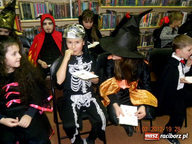 Zdjęcie w galerii na portalu naszraciborz.pl: Niech żyje bal z dreszczykiem wiadomości z regionu