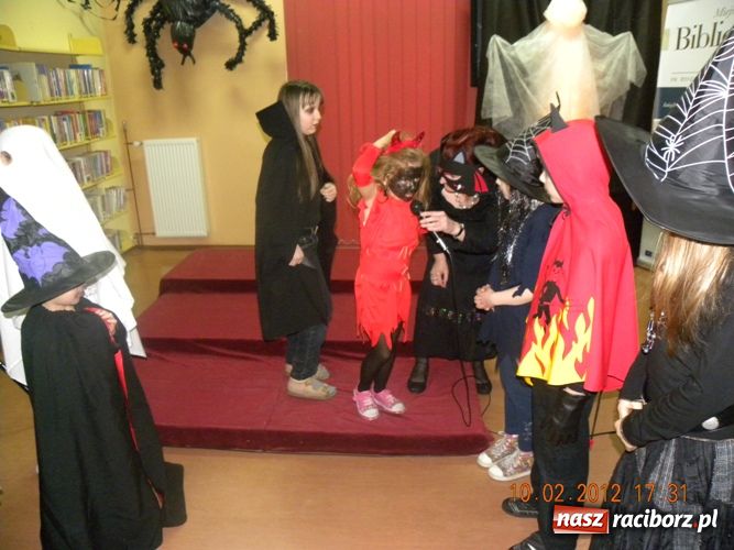 Zdjęcie w galerii na portalu naszraciborz.pl: Niech żyje bal z dreszczykiem wiadomości z regionu