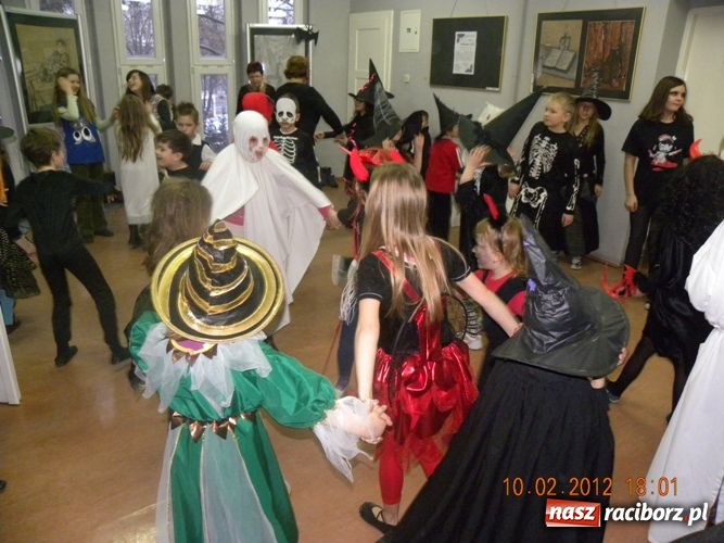 Zdjęcie w galerii na portalu naszraciborz.pl: Niech żyje bal z dreszczykiem wiadomości z regionu