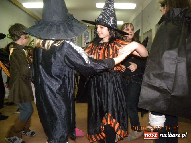 Zdjęcie w galerii na portalu naszraciborz.pl: Niech żyje bal z dreszczykiem wiadomości z regionu