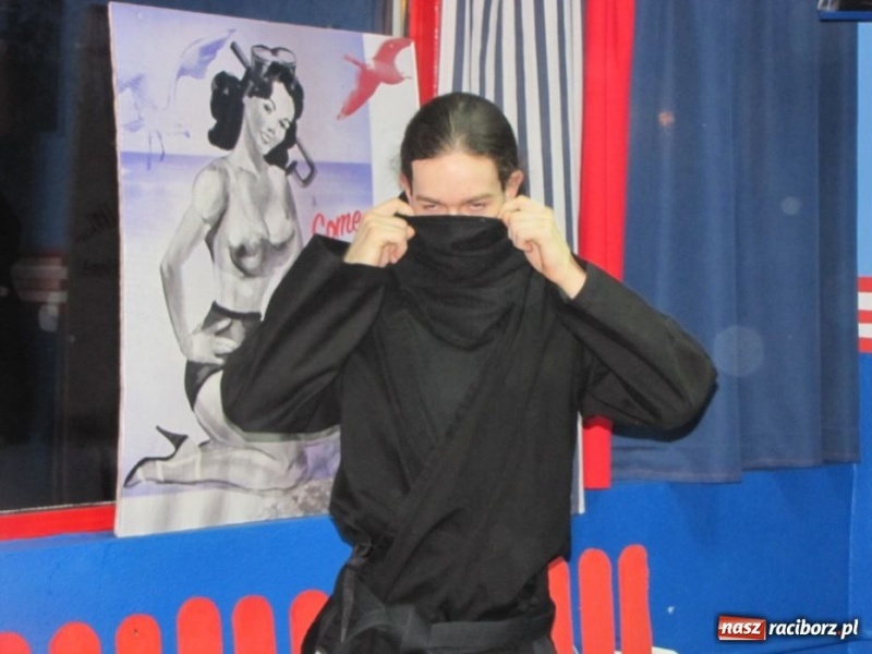 Zdjęcie w galerii na portalu naszraciborz.pl: Kolorowy bal przebierańców na finał ferii wiadomości z regionu