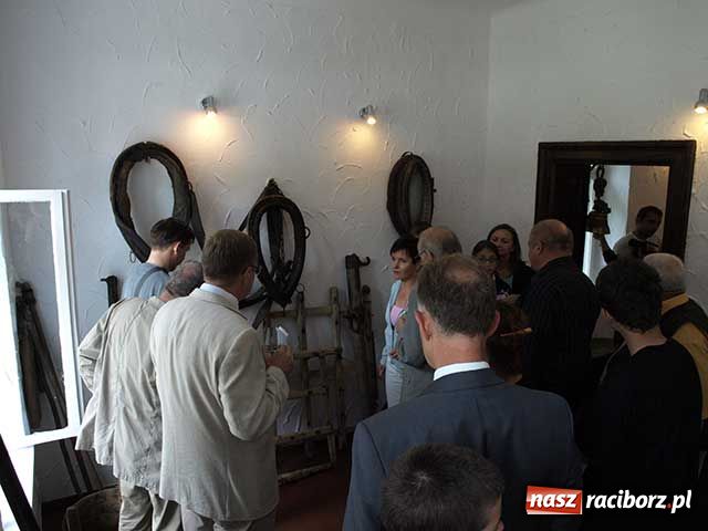 Zdjęcie w galerii na portalu naszraciborz.pl: Muzeum wsi w pałacu wiadomości z regionu