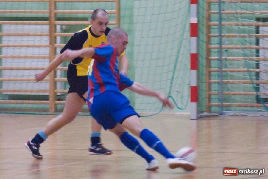 Zdjęcie w galerii na portalu naszraciborz.pl: Sklep Sportowy coraz bliżej awansu wiadomości z regionu