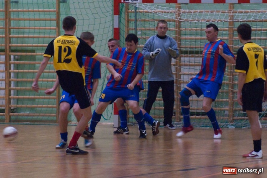 Zdjęcie w galerii na portalu naszraciborz.pl: Sklep Sportowy coraz bliżej awansu wiadomości z regionu