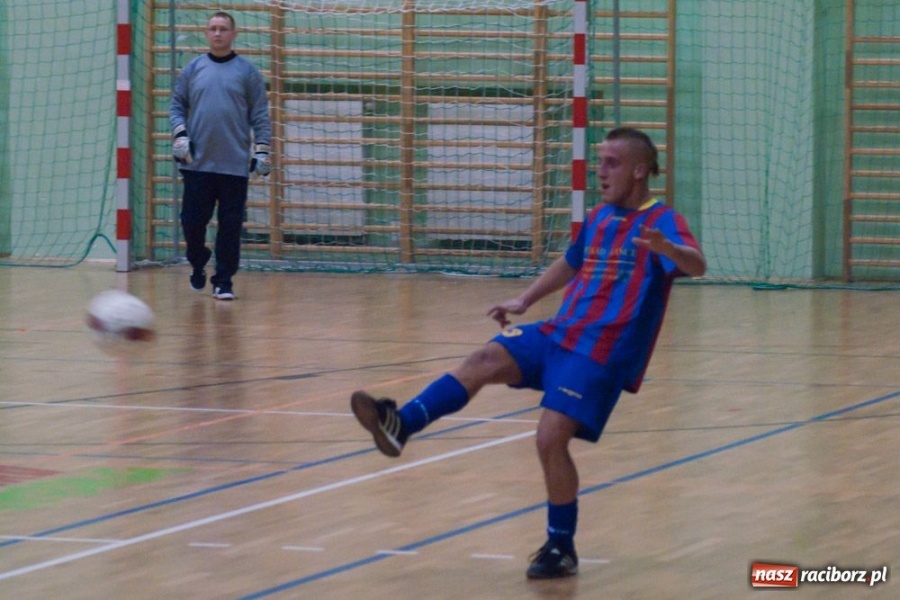 Zdjęcie w galerii na portalu naszraciborz.pl: Sklep Sportowy coraz bliżej awansu wiadomości z regionu