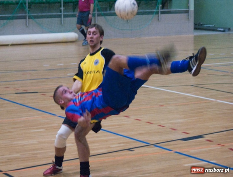 Zdjęcie w galerii na portalu naszraciborz.pl: Sklep Sportowy coraz bliżej awansu wiadomości z regionu