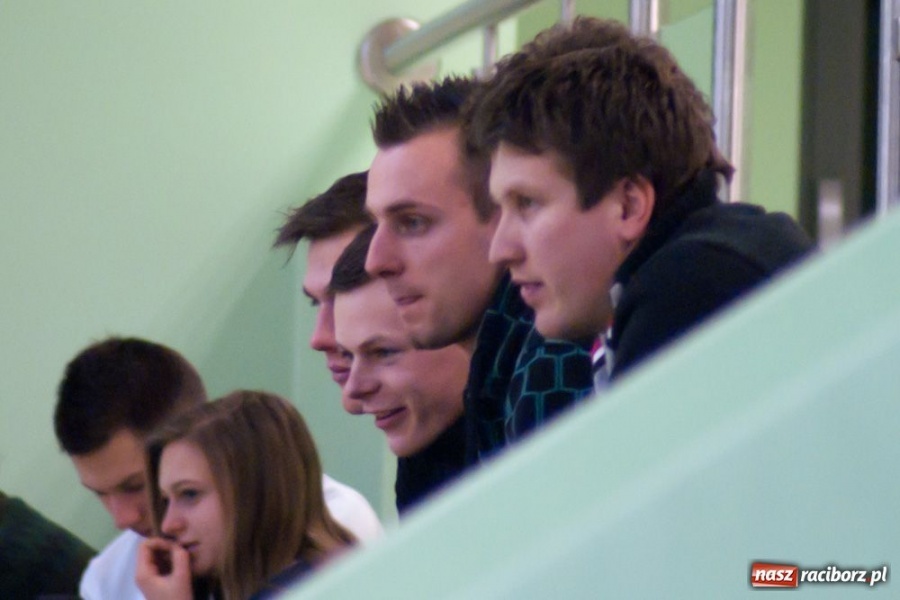 Zdjęcie w galerii na portalu naszraciborz.pl: Sklep Sportowy coraz bliżej awansu wiadomości z regionu