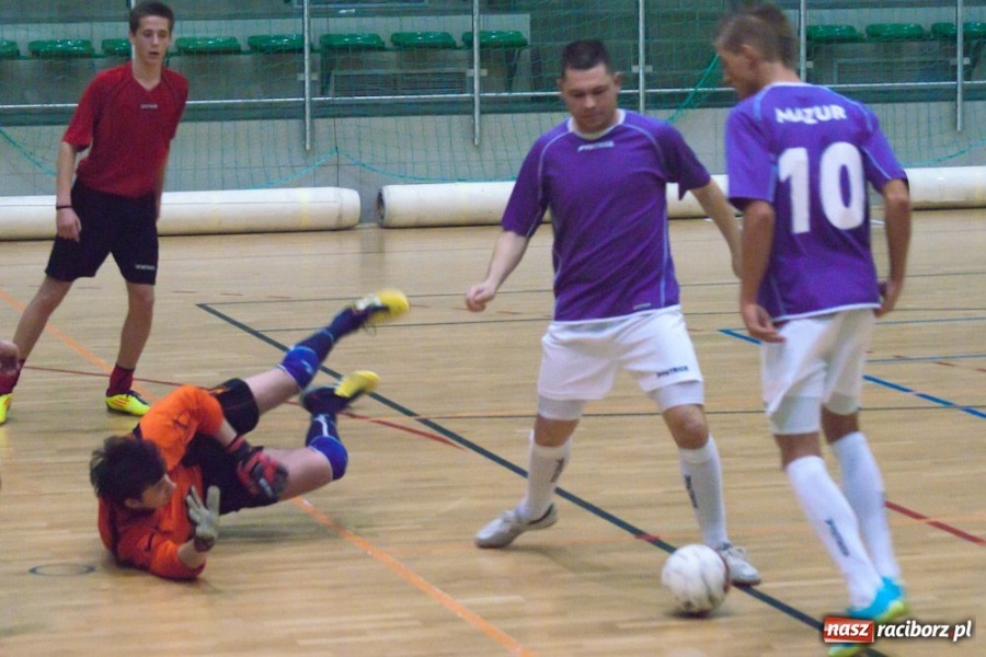 Zdjęcie w galerii na portalu naszraciborz.pl: Sklep Sportowy coraz bliżej awansu wiadomości z regionu