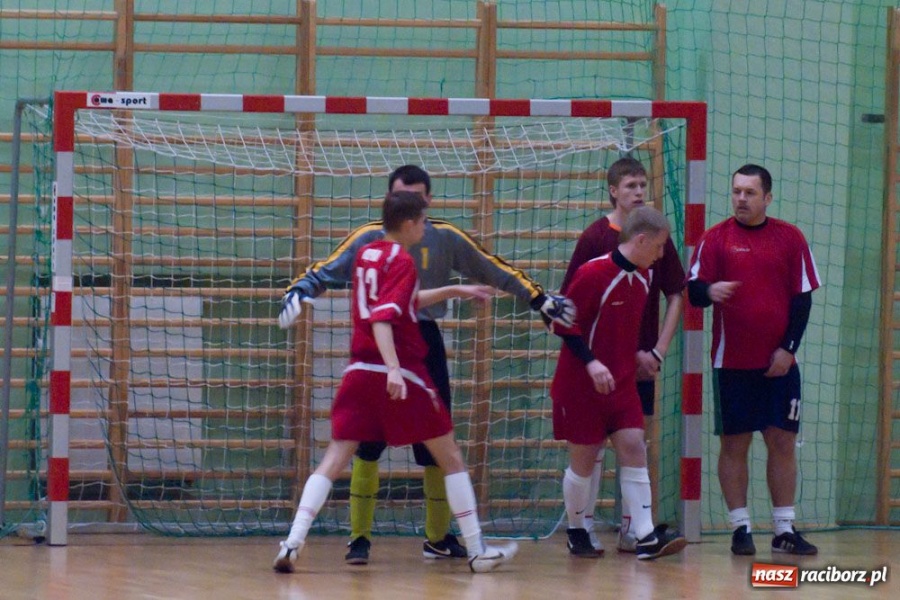 Zdjęcie w galerii na portalu naszraciborz.pl: Cukiernia Gianni gromi wiadomości z regionu