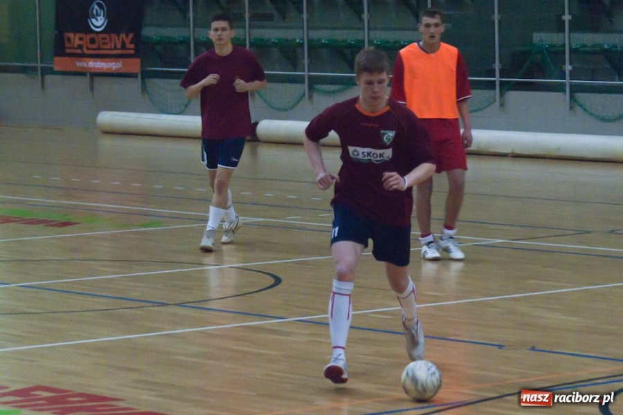 Zdjęcie w galerii na portalu naszraciborz.pl: Cukiernia Gianni gromi wiadomości z regionu