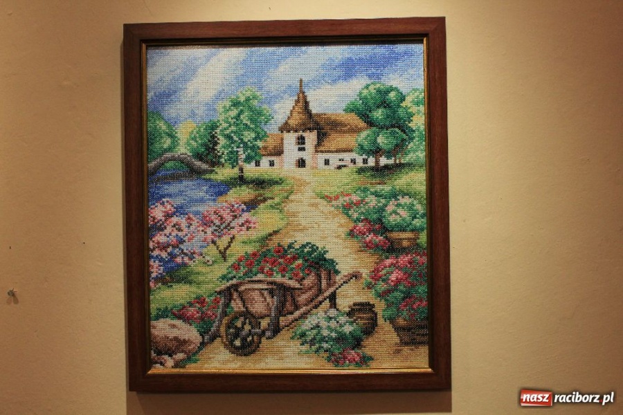 Zdjęcie w galerii na portalu naszraciborz.pl: Haftem malowane... wiadomości z regionu