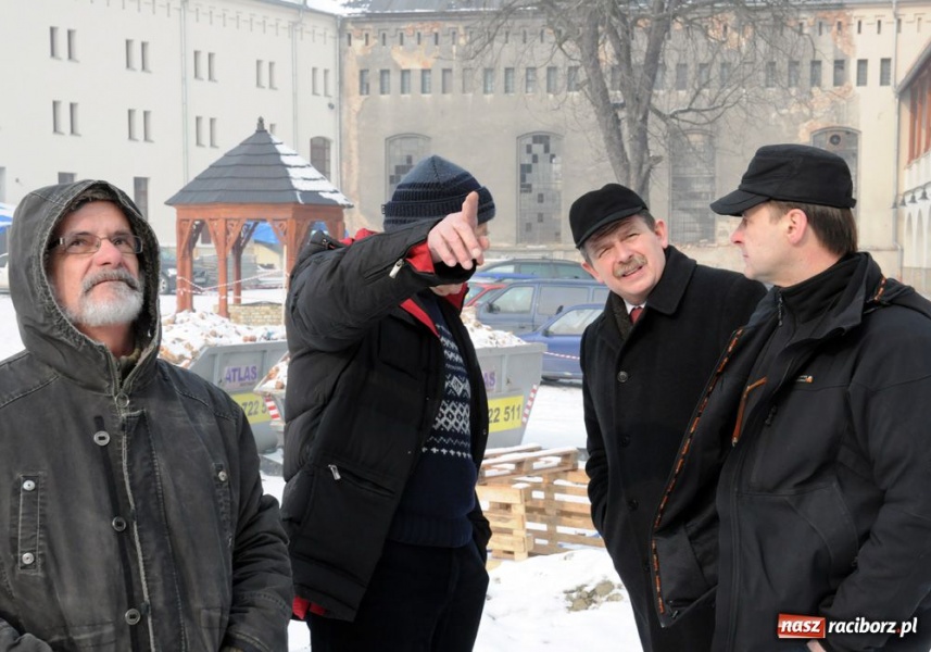 Zdjęcie w galerii na portalu naszraciborz.pl: Wizyta Śląskiego Konserwatora Zabytków wiadomości z regionu