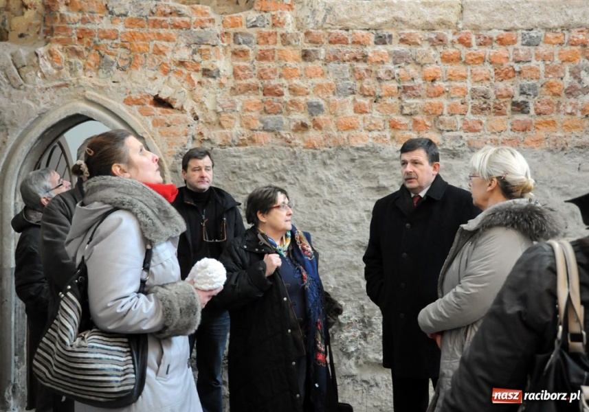 Zdjęcie w galerii na portalu naszraciborz.pl: Wizyta Śląskiego Konserwatora Zabytków wiadomości z regionu