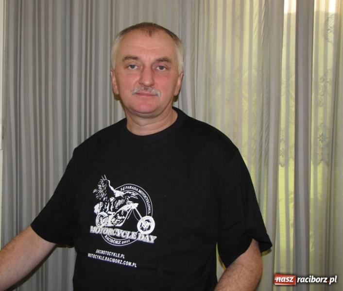 Zdjęcie w galerii na portalu naszraciborz.pl: Chopperem przez zaspy wiadomości z regionu