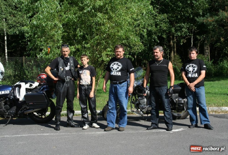 Zdjęcie w galerii na portalu naszraciborz.pl: Chopperem przez zaspy wiadomości z regionu